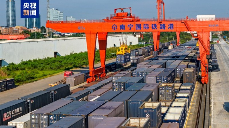 Tiết kiệm chi phí với Vận chuyển Trung Việt